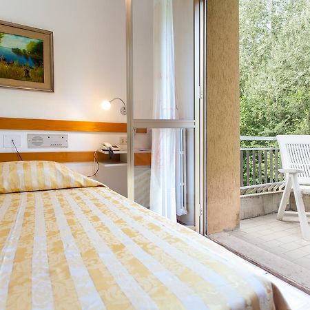 Hotel Rossini Tabiano Terme Buitenkant foto