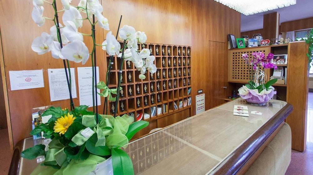 Hotel Rossini Tabiano Terme Buitenkant foto
