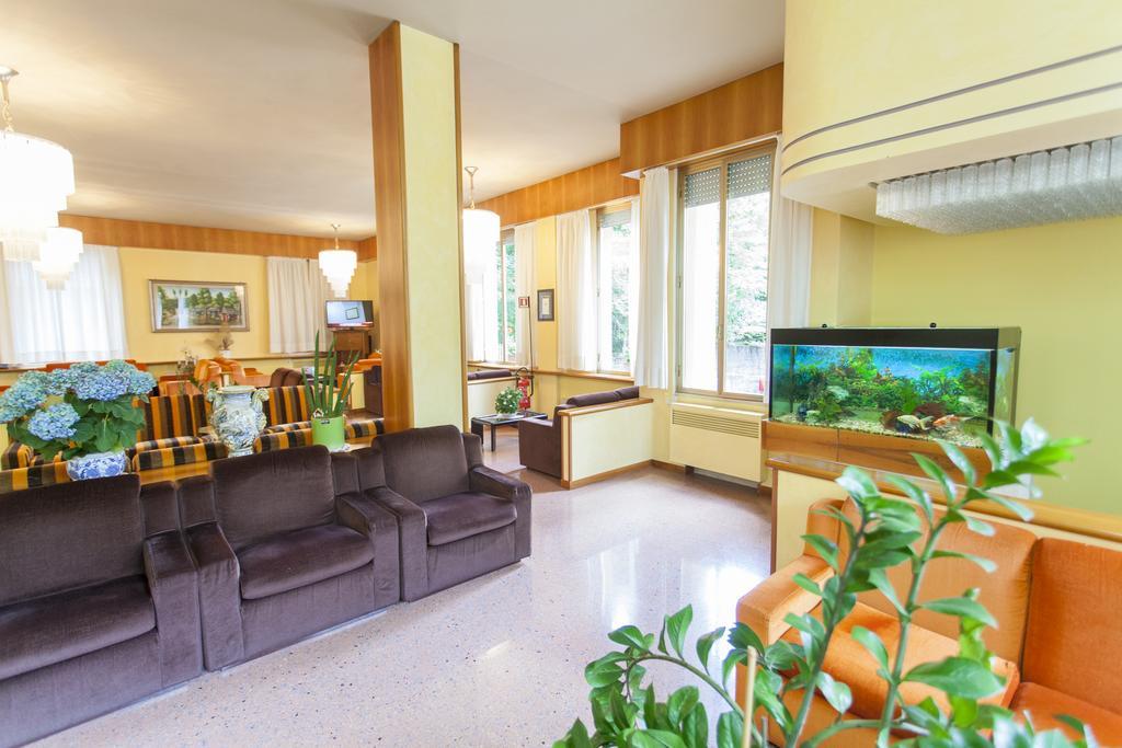 Hotel Rossini Tabiano Terme Buitenkant foto