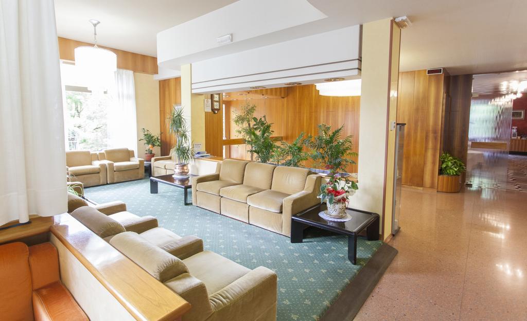 Hotel Rossini Tabiano Terme Buitenkant foto