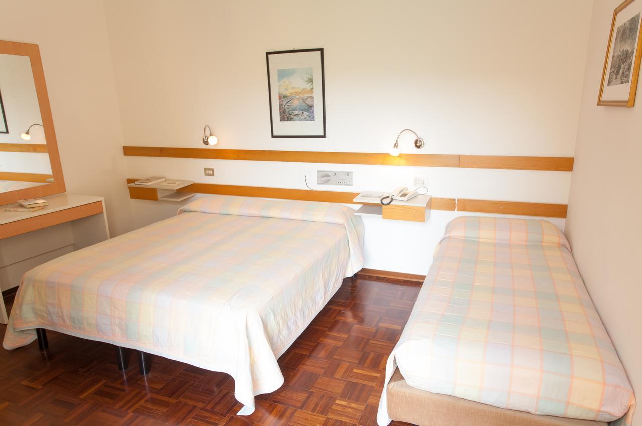 Hotel Rossini Tabiano Terme Buitenkant foto