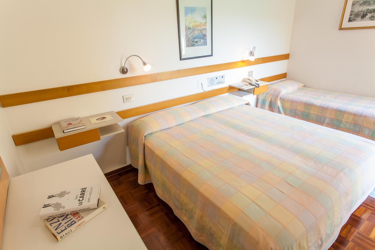 Hotel Rossini Tabiano Terme Buitenkant foto